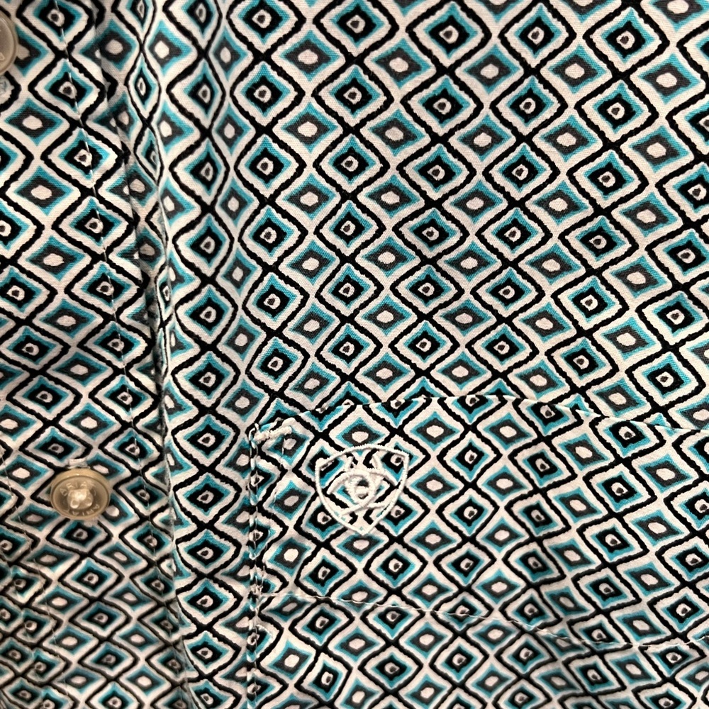 🖤ARIAT ADULT SMALL LONGSLEEVE BUTTON UP🖤 - Picture 3 of 5